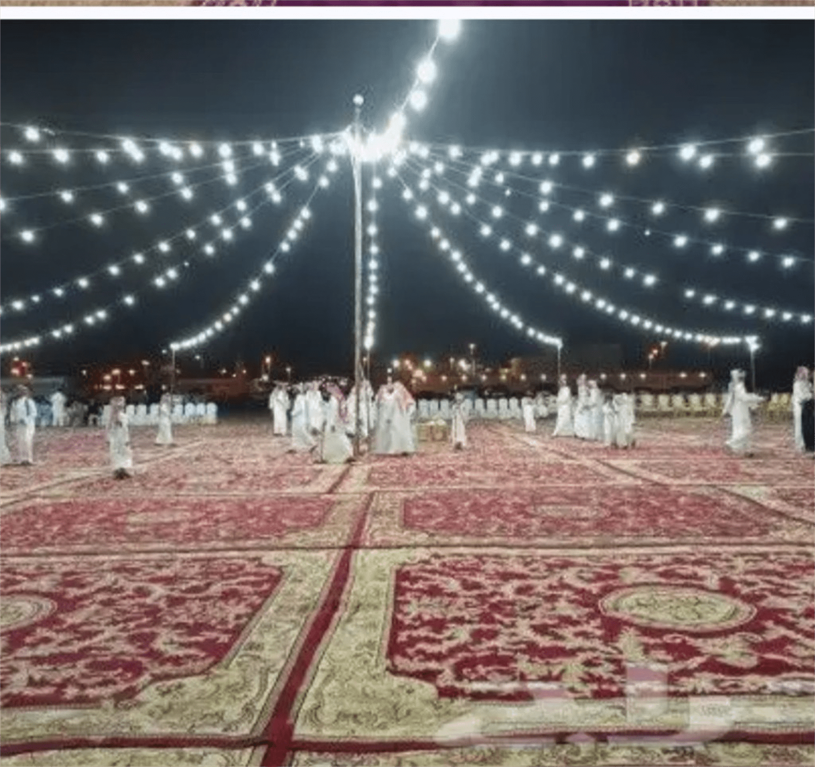 إضاءة واجهة مبنى